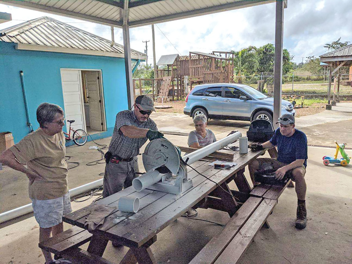 The Onsite Community Travels  to Help the Needy in Belize